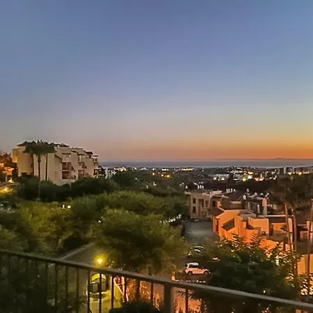Apartment Amazing Panorama Views Golf At Your Door Step