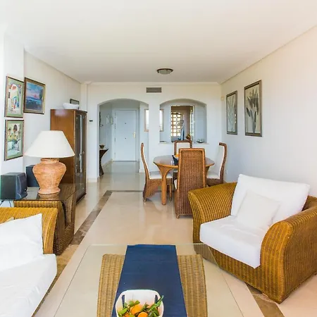 Appartamento 3-bed Sleeps 5 W Views & Golf & Country Club *