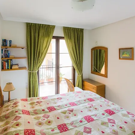 3-bed Sleeps 5 W Views & Golf & Country Club Benahavís