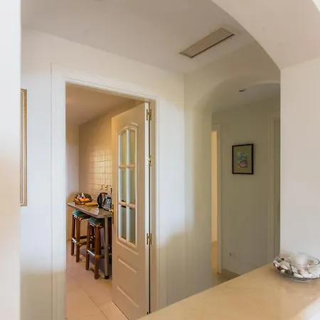 Apartment Amazing Panorama Views Golf At Your Door Step