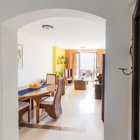 Appartamento 3-bed Sleeps 5 W Views & Golf & Country Club Benahavís